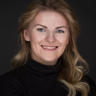 Анна Шмакова